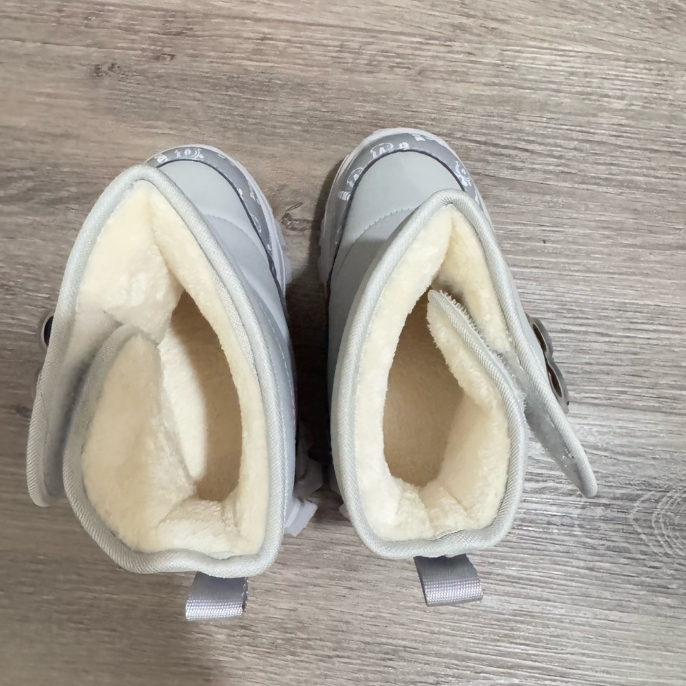 Shoes - Picture 3 of 5